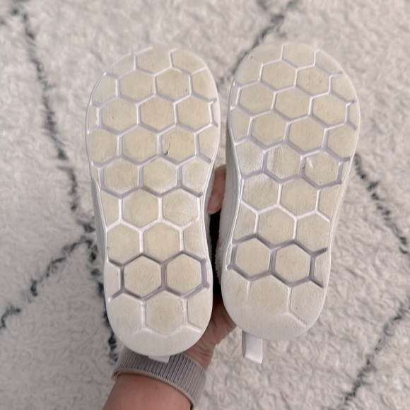 Adidas x Hello Kitty - Superstar 360 I - size 9.5k toddler - Picture 3 of 9